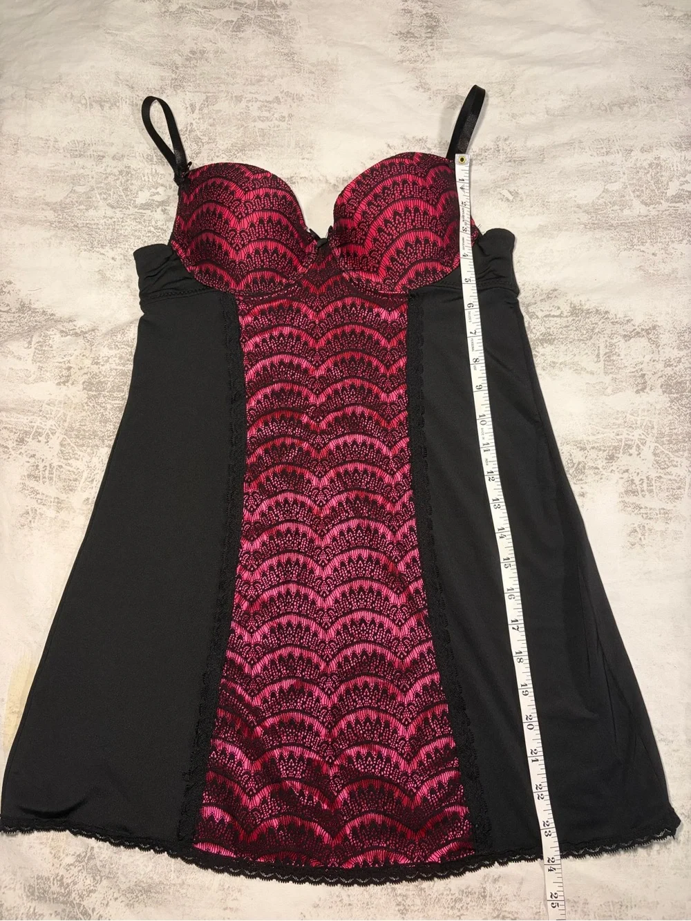 Marilyn Monroe Intimates Black & Hot Pink Lace Babydoll Chemise Lingerie